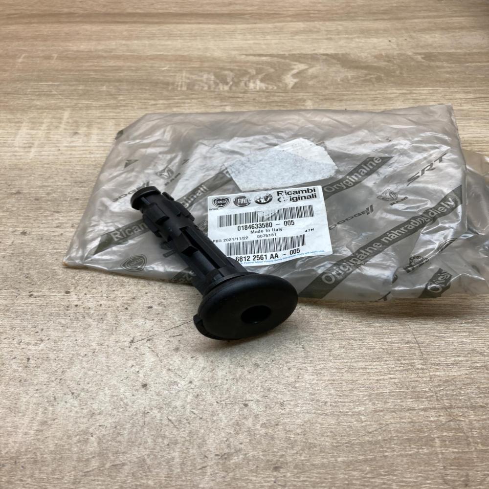 1846335 1846335 DX  Front seat headrest Fiat 500L