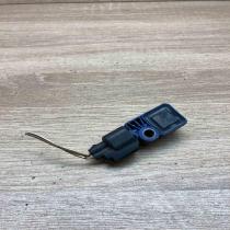 9W83 14A686 AB 31264410  Airbag deployment crash/impact sensor Volvo V50