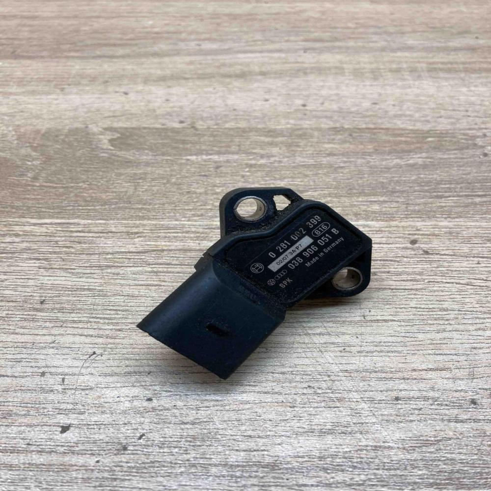 038906051B 0281002399  Air pressure sensor Volkswagen PASSAT B6