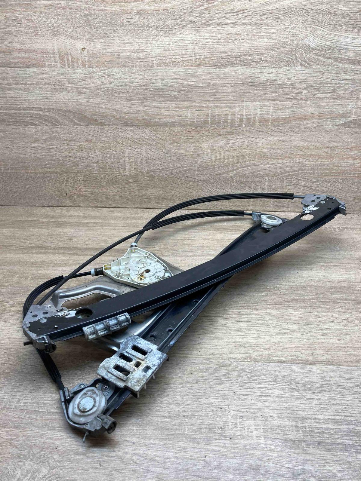 A2207202446   Front door window regulator with motor Mercedes-Benz S W220