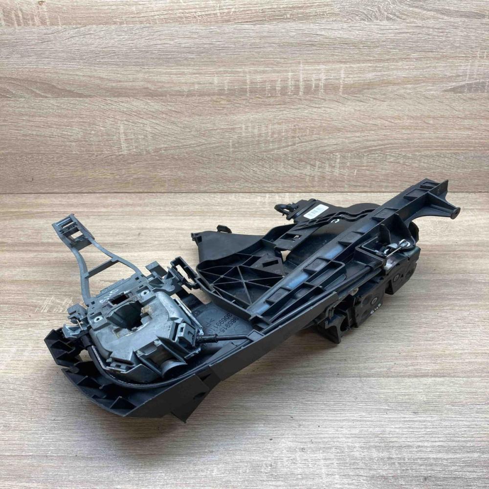 30699110 30753661  Front door lock Volvo V50