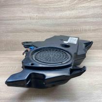 8P3035382 7606500216  Subwoofer speaker Audi A3 S3 8P