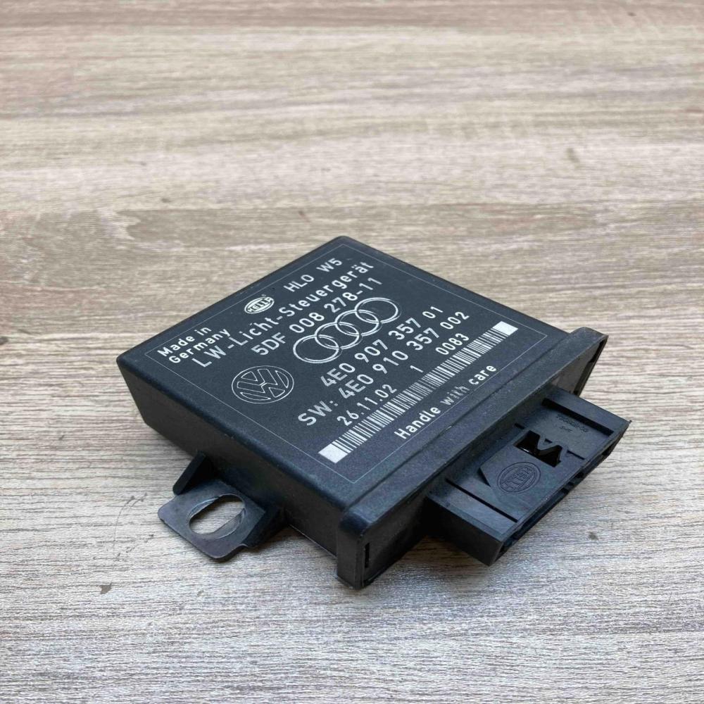4E0907357 4E0910357 5DF008278 11 Light module LCM Audi A8 S8 D3 4E