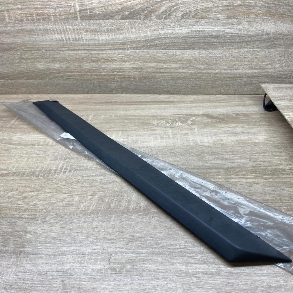 13145602 24461074  Rear door trim (molding) Opel Astra H