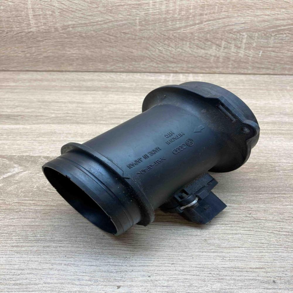 059906461K   Mass air flow meter Audi A4 S4 B7 8E 8H