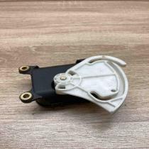 8D1820511E 0132801148  Air flap motor/actuator Volkswagen PASSAT B5.5