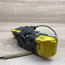 9485043C   Rear door lock Volvo V70