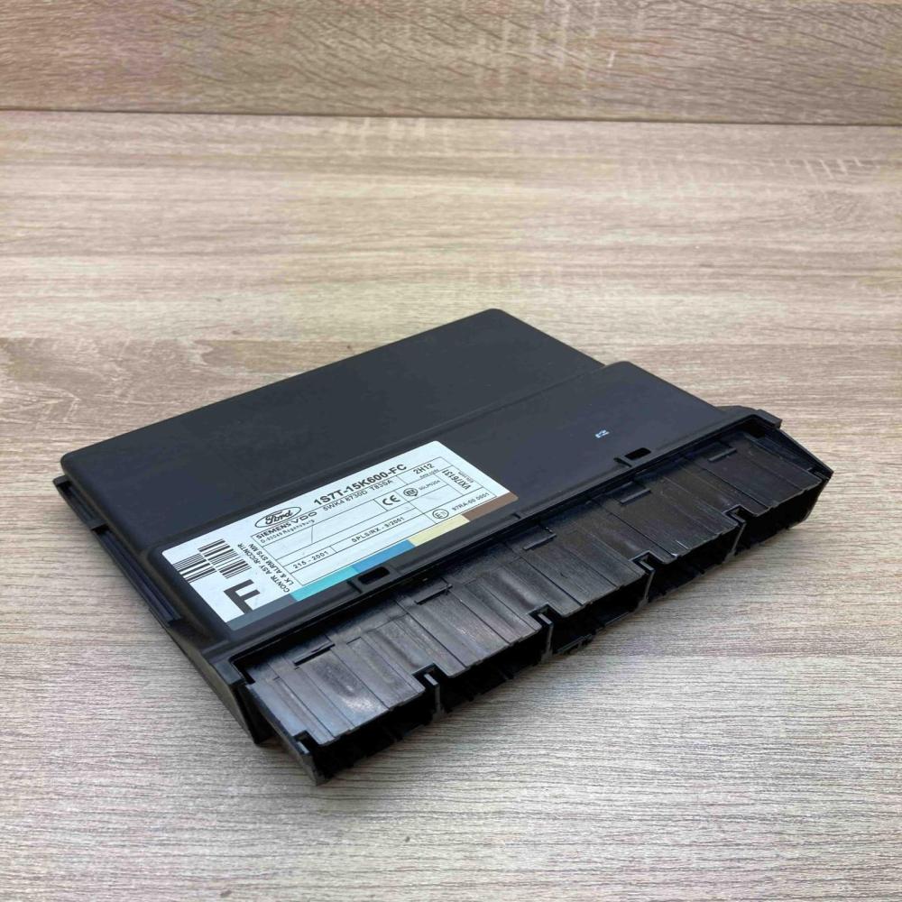 1S7T 15K600 FC 5WK48730D  Comfort/convenience module Ford Focus