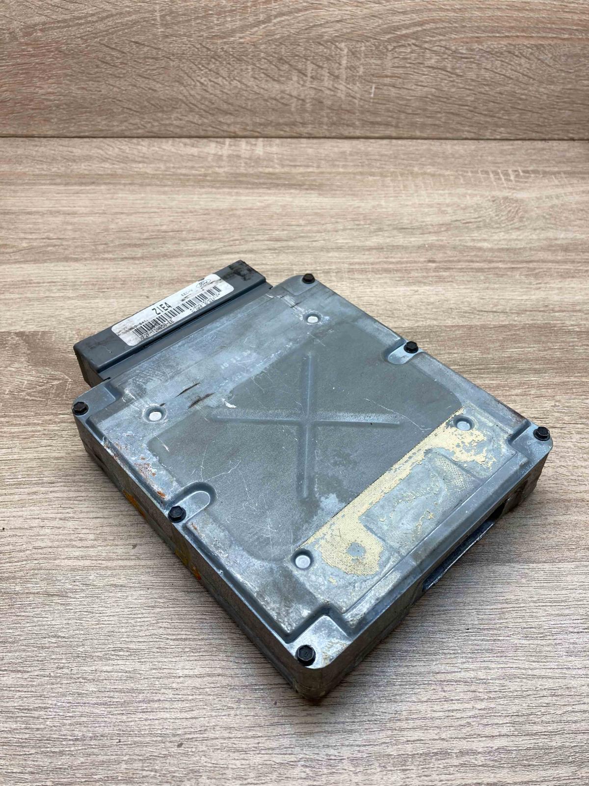 XF2F 12A650 EE ZIE4  Engine control unit/module ECU Ford Mondeo Mk III