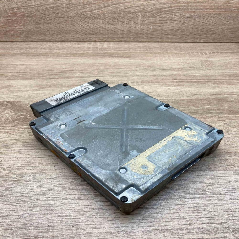 XF2F 12A650 EE ZIE4  Engine control unit/module ECU Ford Mondeo Mk III