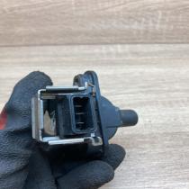 058905105 0040100013  High voltage ignition coil Volkswagen PASSAT B5