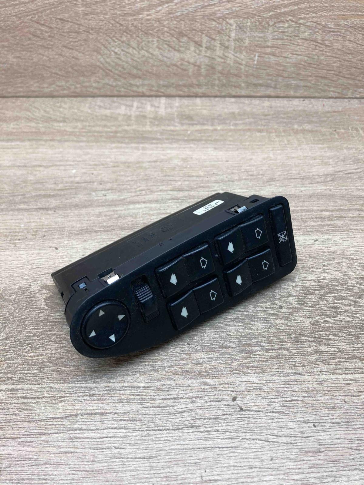 6904306   Electric window control switch BMW 5 E39