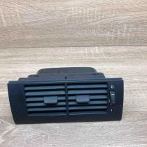 8391182   Dash center air vent grill BMW 5 E39