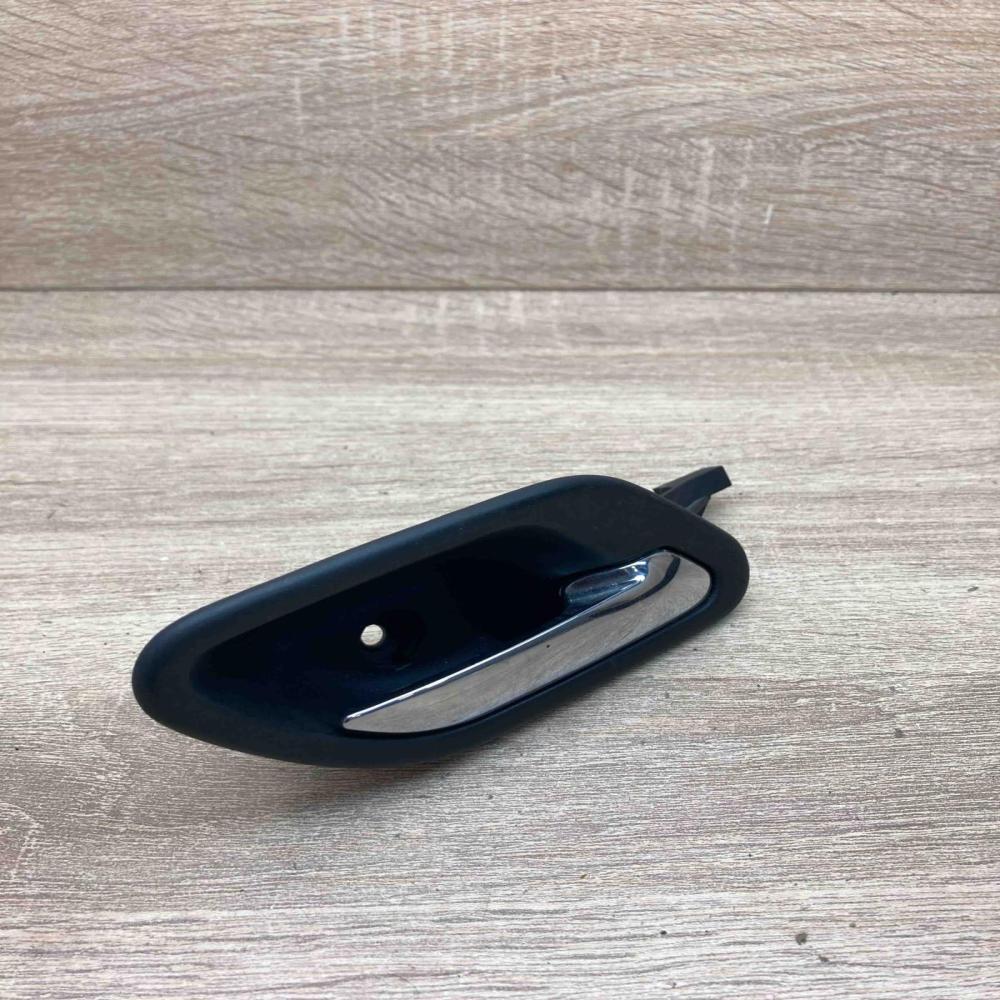 8226050   Front door interior handle BMW 5 E39