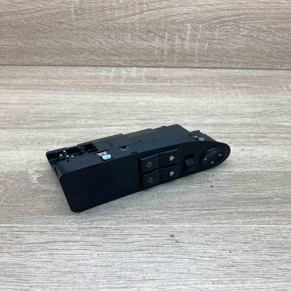 8368988   Electric window control switch BMW 5 E39