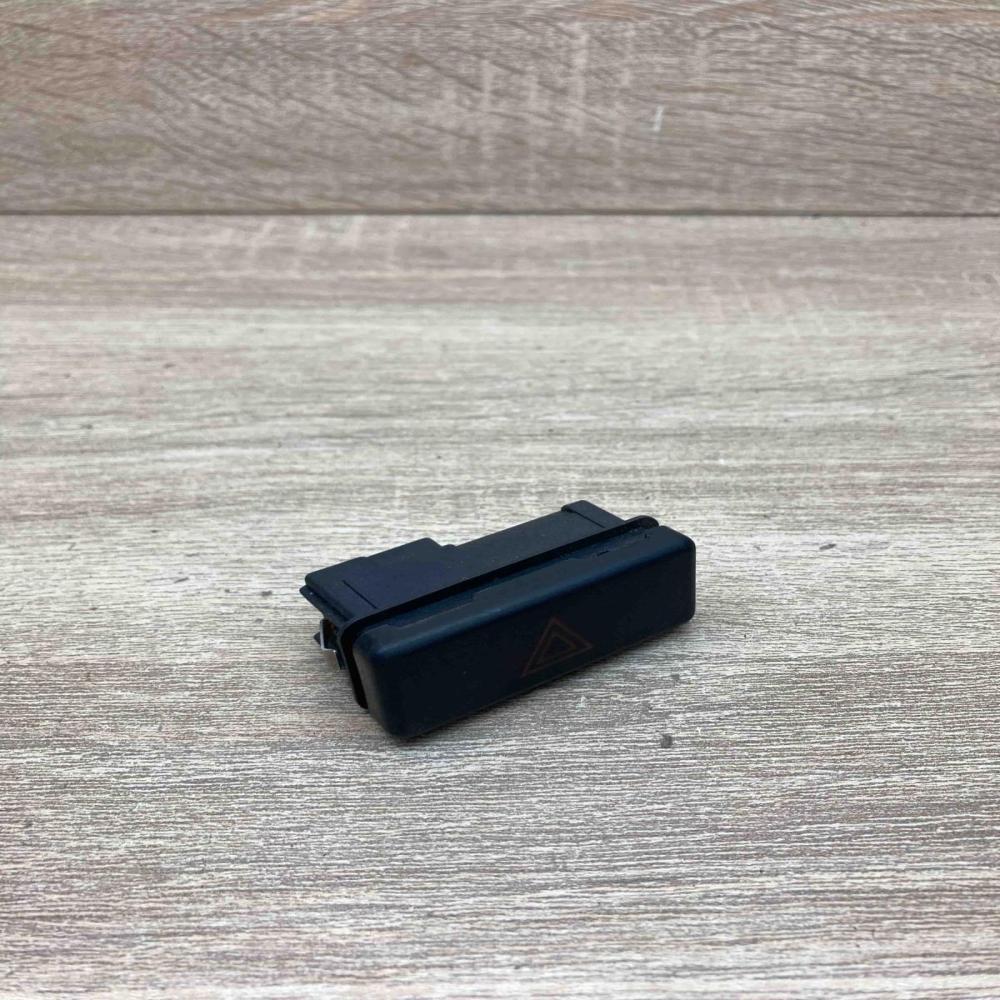 8350947 Used  Hazard light switch BMW 5 E39