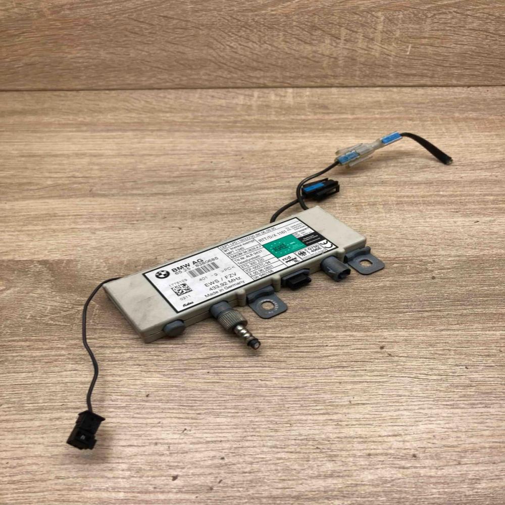 8380685   Aerial antenna amplifier BMW 5 E39
