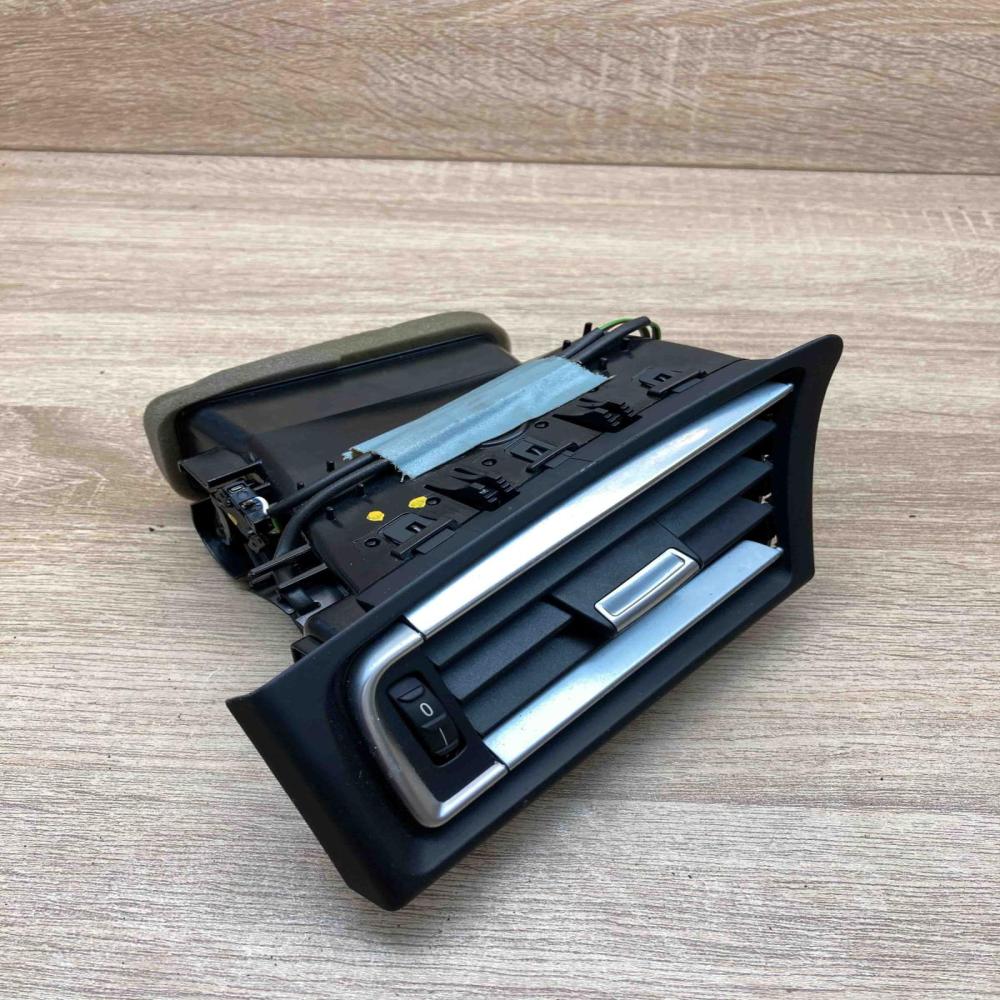 9115857 F3911585710  Dashboard side air vent grill/cover trim BMW 7 F01 F02 F03