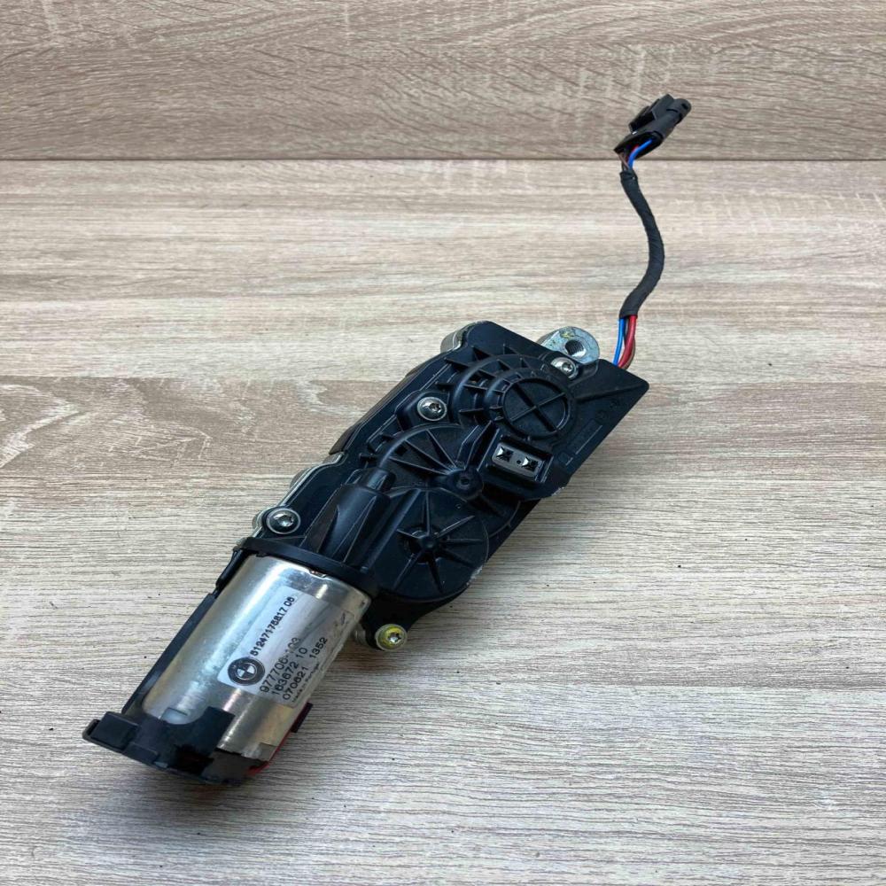 7175817 977706 103  Tailgate/trunk/boot lift motor BMW X5 E70