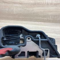 7167072  Front Right Side Front door lock BMW 5 E60 E61