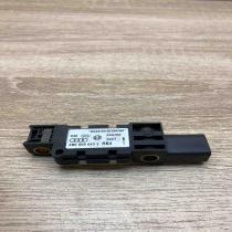 4B0959643E   Airbag deployment crash/impact sensor Audi A3 S3 8P