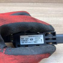 4B0959643E   Airbag deployment crash/impact sensor Audi A3 S3 8P