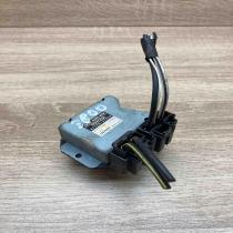 87165 47020 499300 1200  Heater blower fan relay Toyota Prius (XW20)