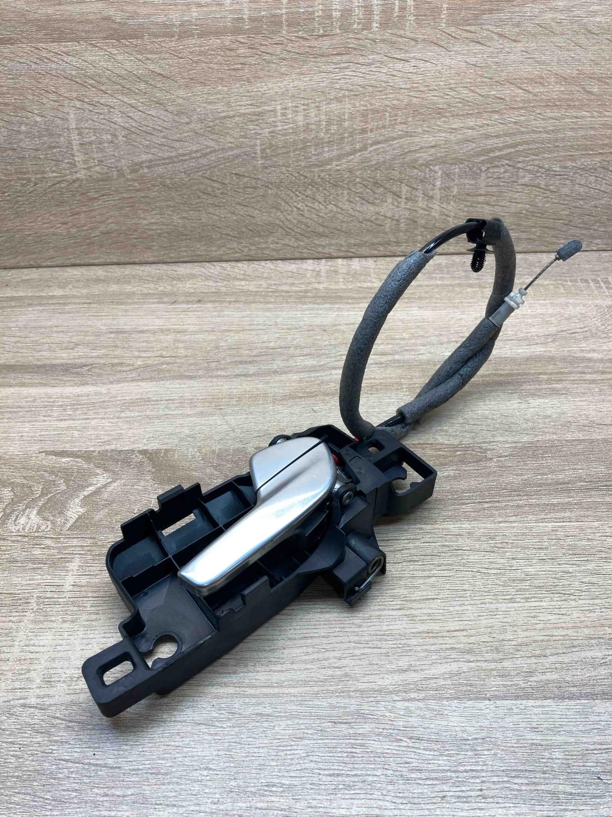 6M21 U22600 7S71 A22600 Front Right Side Front door interior handle Ford Mondeo