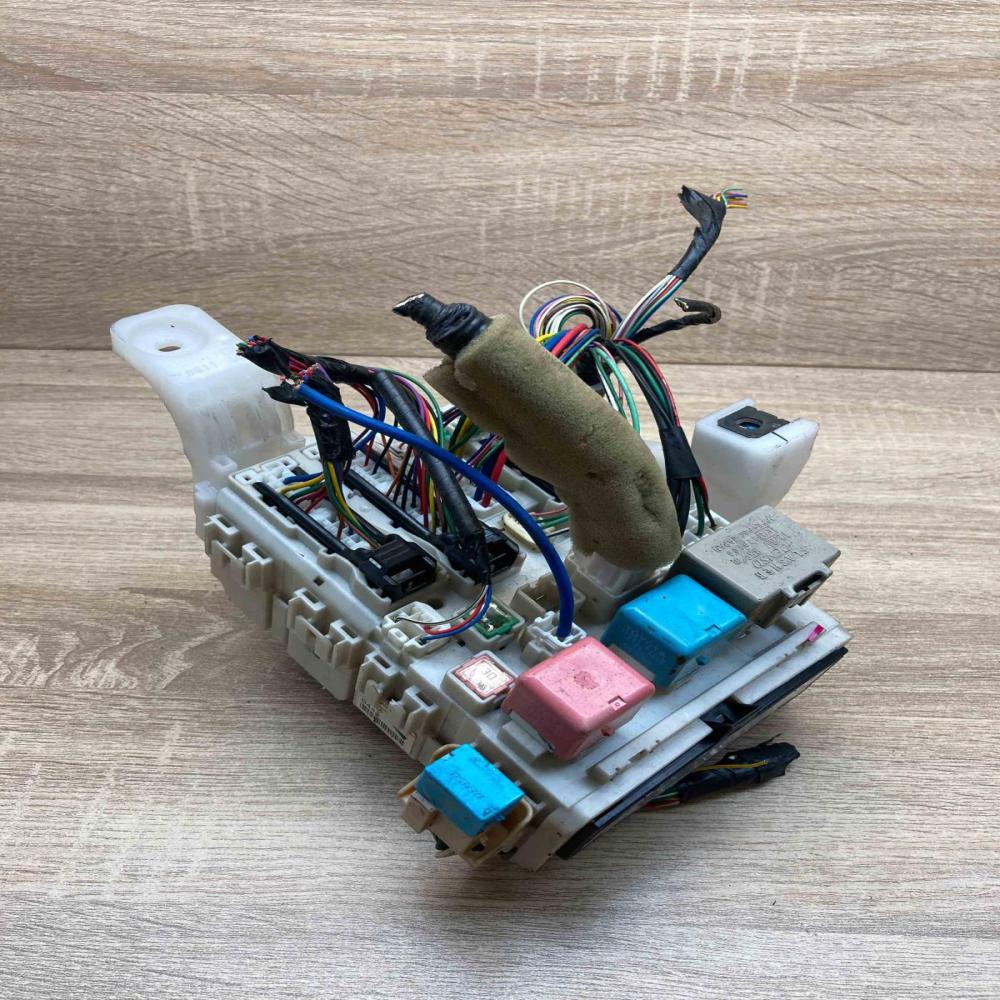 82730 47290 80825 0320  Fuse box set Toyota Prius (XW20)