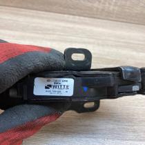 7291033 A080105  Rear door lock BMW i3