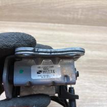 7291031 A080105  Rear door lock BMW i3