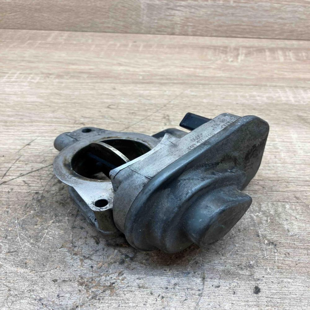 057128063   Throttle valve Audi A8 S8 D3 4E