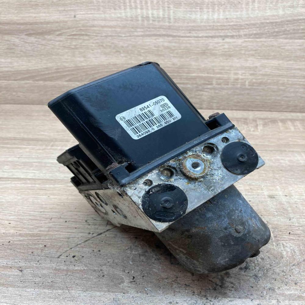 89541 05070 0265950101  ABS Pump Toyota Avensis T250
