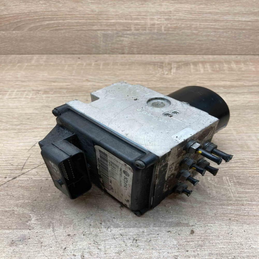 3C0614109 16420501  ABS Pump Volkswagen PASSAT B6