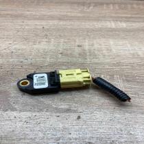 89831 0W040   Airbag deployment crash/impact sensor Lexus IS 220D-250-350