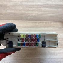 82730 53050 6B09 1517  Fuse module Lexus IS 220D-250-350