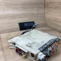 82730 53050 6B09 1517  Fuse module Lexus IS 220D-250-350
