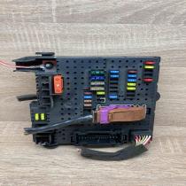 30728512 05W222  Fuse module Volvo XC70