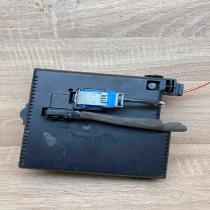 30728512 05W222  Fuse module Volvo XC70