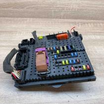 30728512 05W222  Fuse module Volvo XC70