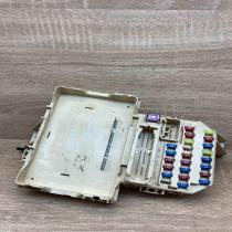 U290IZI0 YN2 22R 070510 Fuse module Suzuki Swift