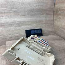 U290IZI0 YN2 22R 070510 Fuse module Suzuki Swift