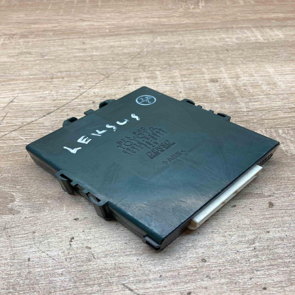 89670 53040 101238 0111  Parking PDC control unit/module Lexus IS 220D-250-350