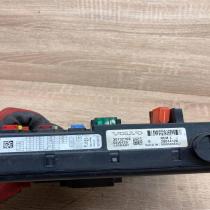 30732769 05W425  Fuse module Volvo XC90