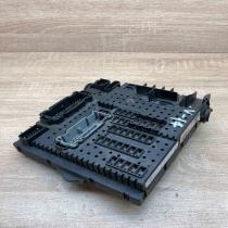30728512 05W325  Fuse module Volvo XC70