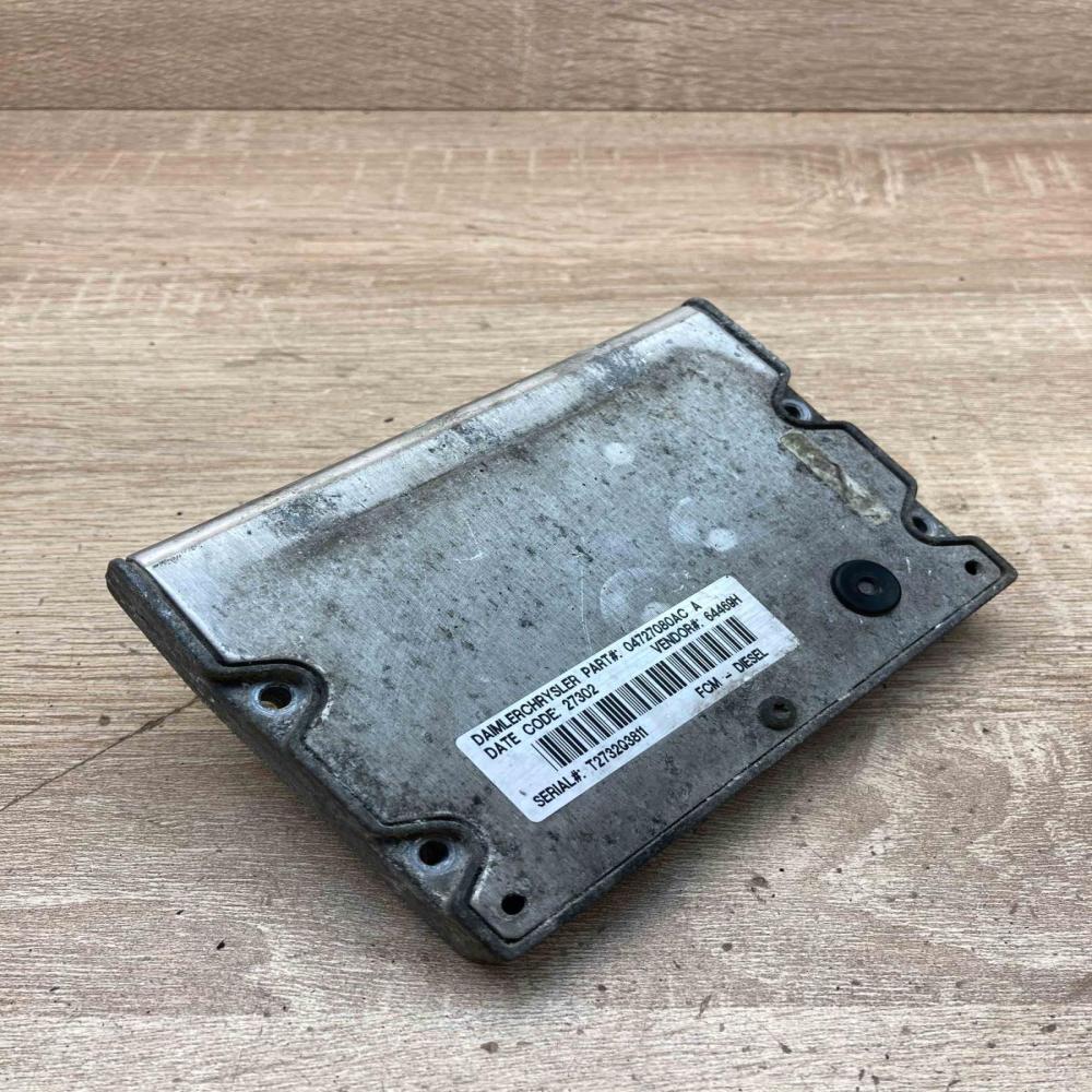 04727080AC  Chrysler Fuse module Chrysler Voyager