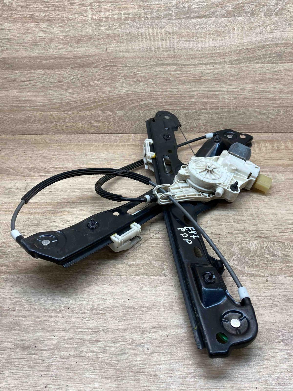 6927028 7067796 Front Right Front door window regulator with motor BMW 1 E81 E87