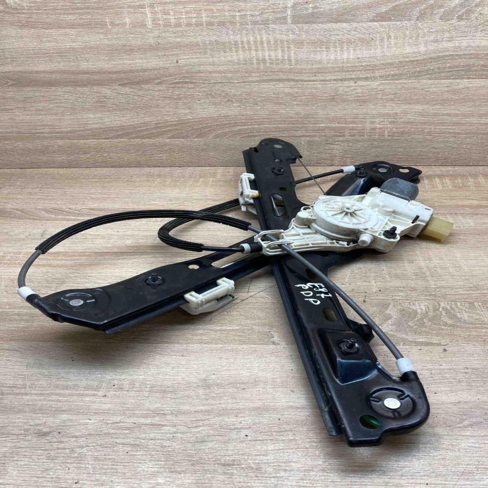 6927028 7067796 Front Right Front door window regulator with motor BMW 1 E81 E87