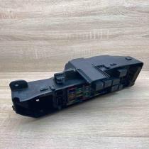 9494210   Fuse module Volvo S60