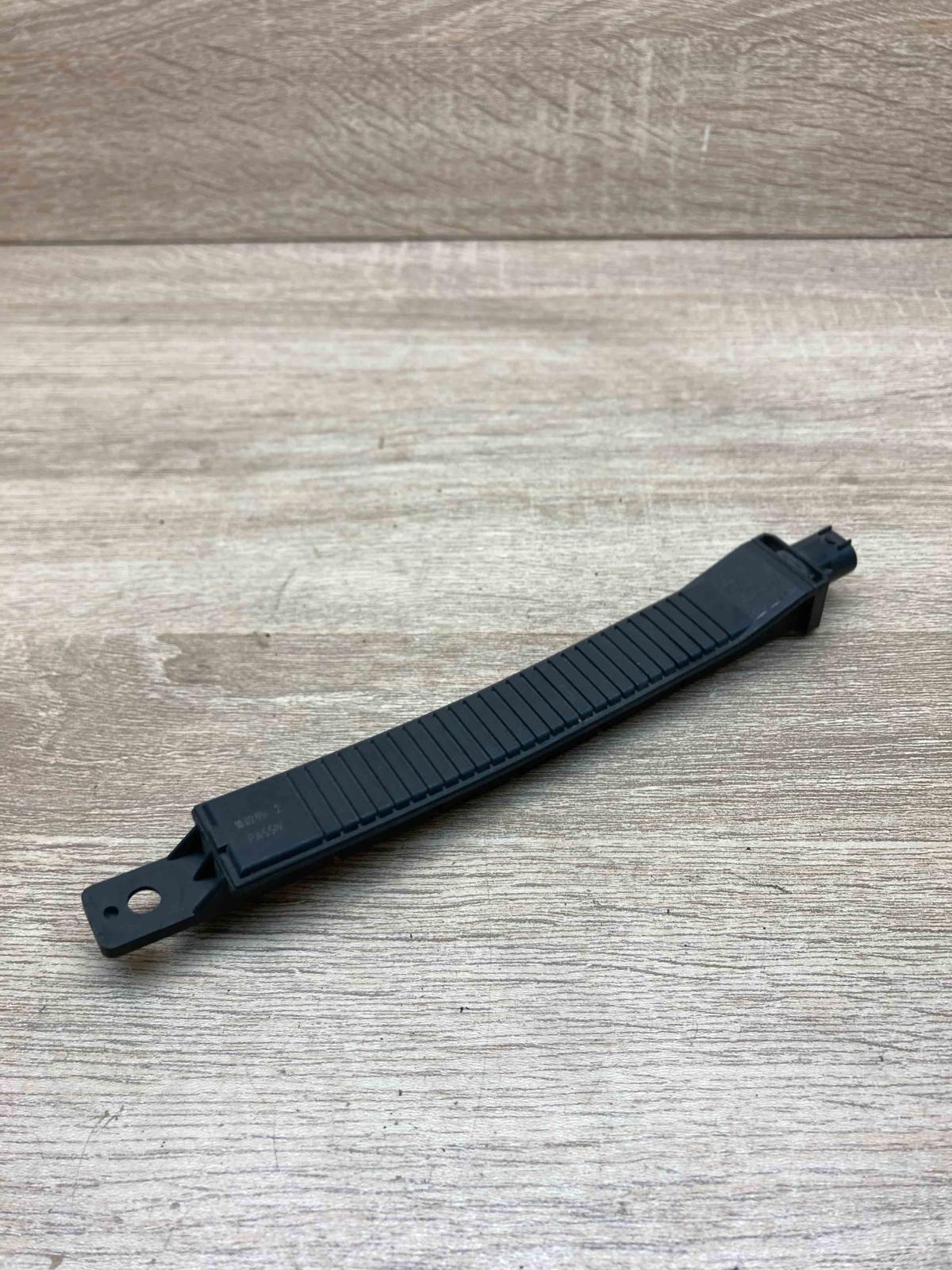 180299 2 433  Keyless system antenna Ford Mustang V